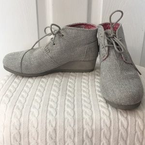 Toms brand Wedge boot